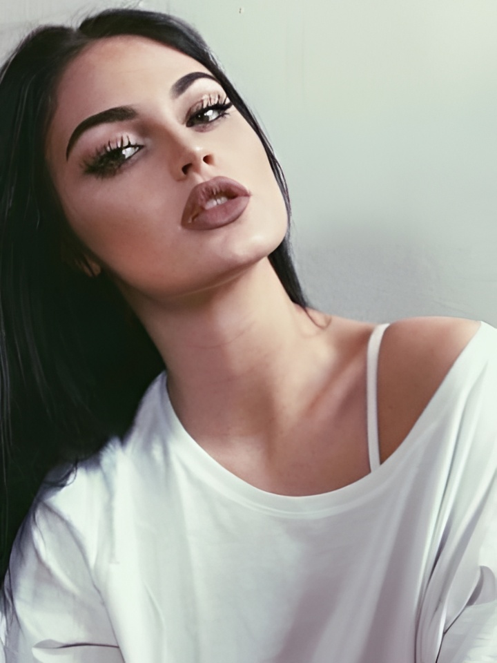 Моника привлекальеная девушка из Лобни цена от 2500 руб