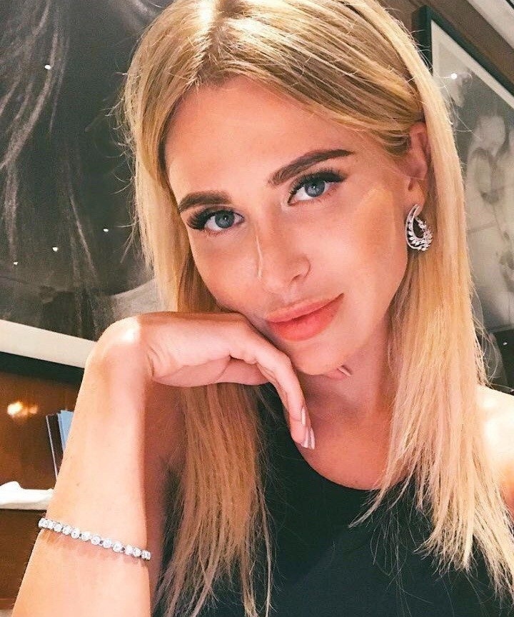 Карина привлекальеная девушка из Лобни цена от 3500 руб