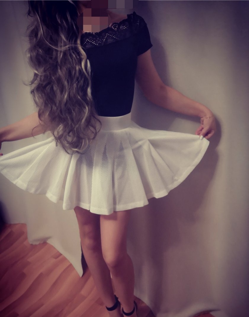 Надя привлекальеная девушка из Лобни цена от 3500 руб