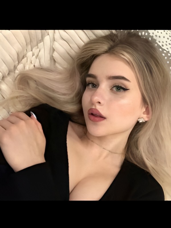 Инга привлекательная девушка из Лобни цена от 3000 руб