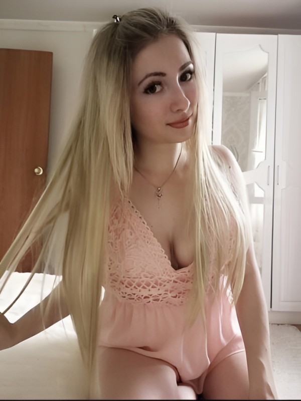 Лейла привлекательная девушка из Лобни цена от 4000 руб