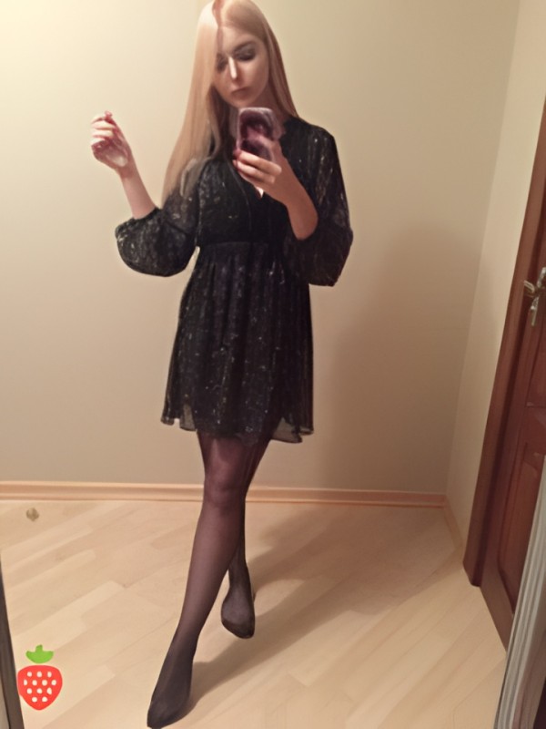 Леночка привлекательная девушка из Лобни цена от 2000 руб