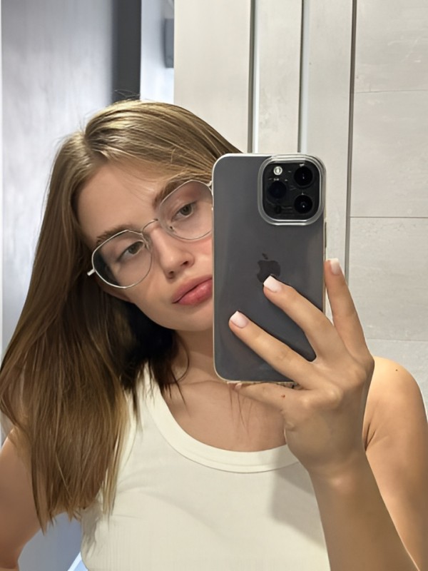 Мишель привлекательная девушка из Лобни цена от 3000 руб